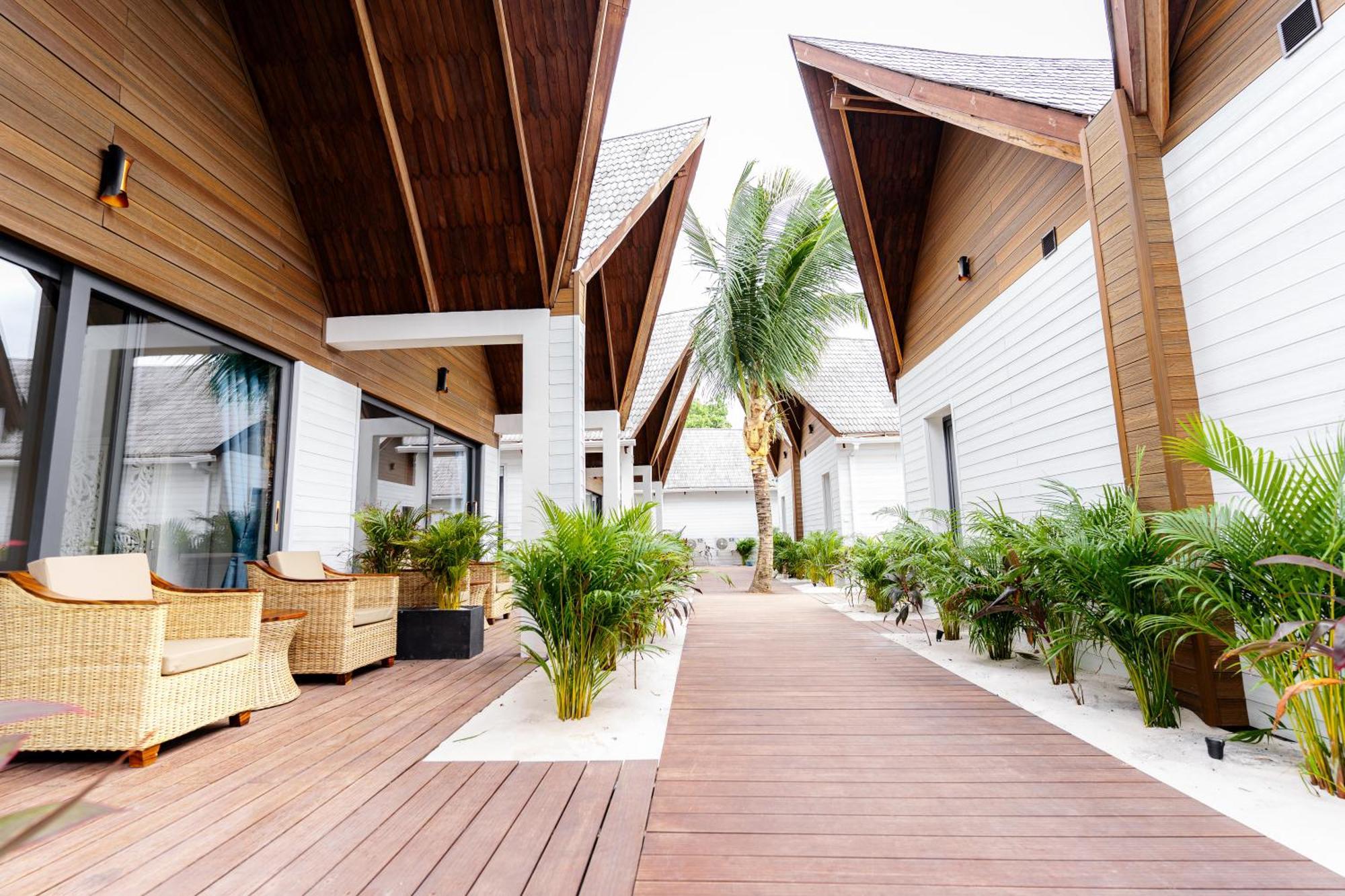 Golden Beach Resort Sok San Village Екстериор снимка