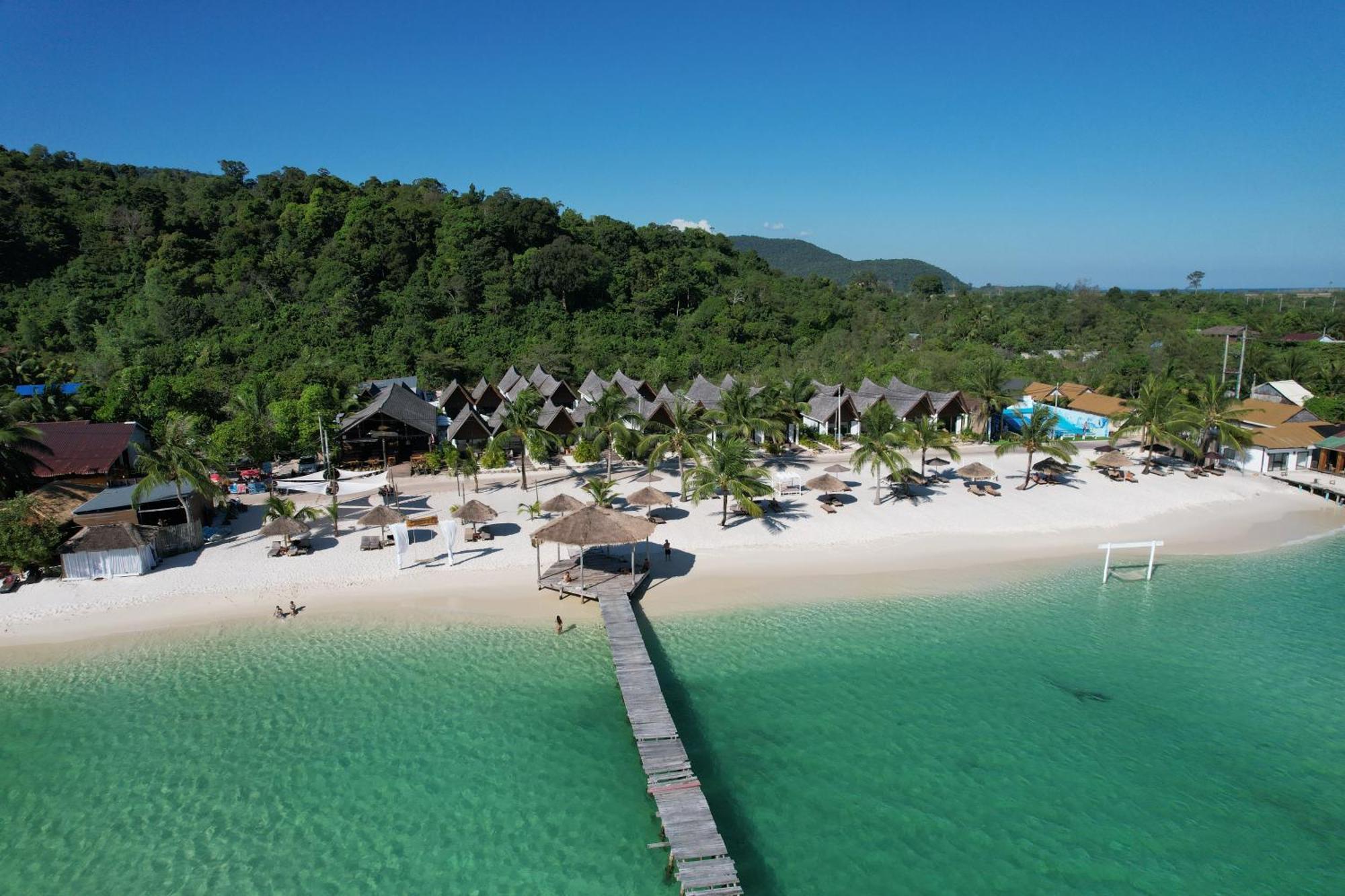 Golden Beach Resort Sok San Village Екстериор снимка